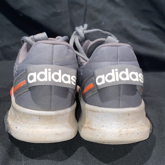 Kids Adidas shoes - Picture 5 of 7